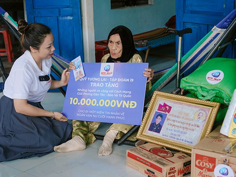 Hình ảnh hỗ trợ khách hàng New88